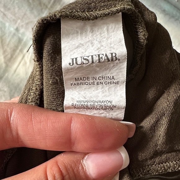 JUSTFAB Green Tapered Pants - Picture 4 of 5